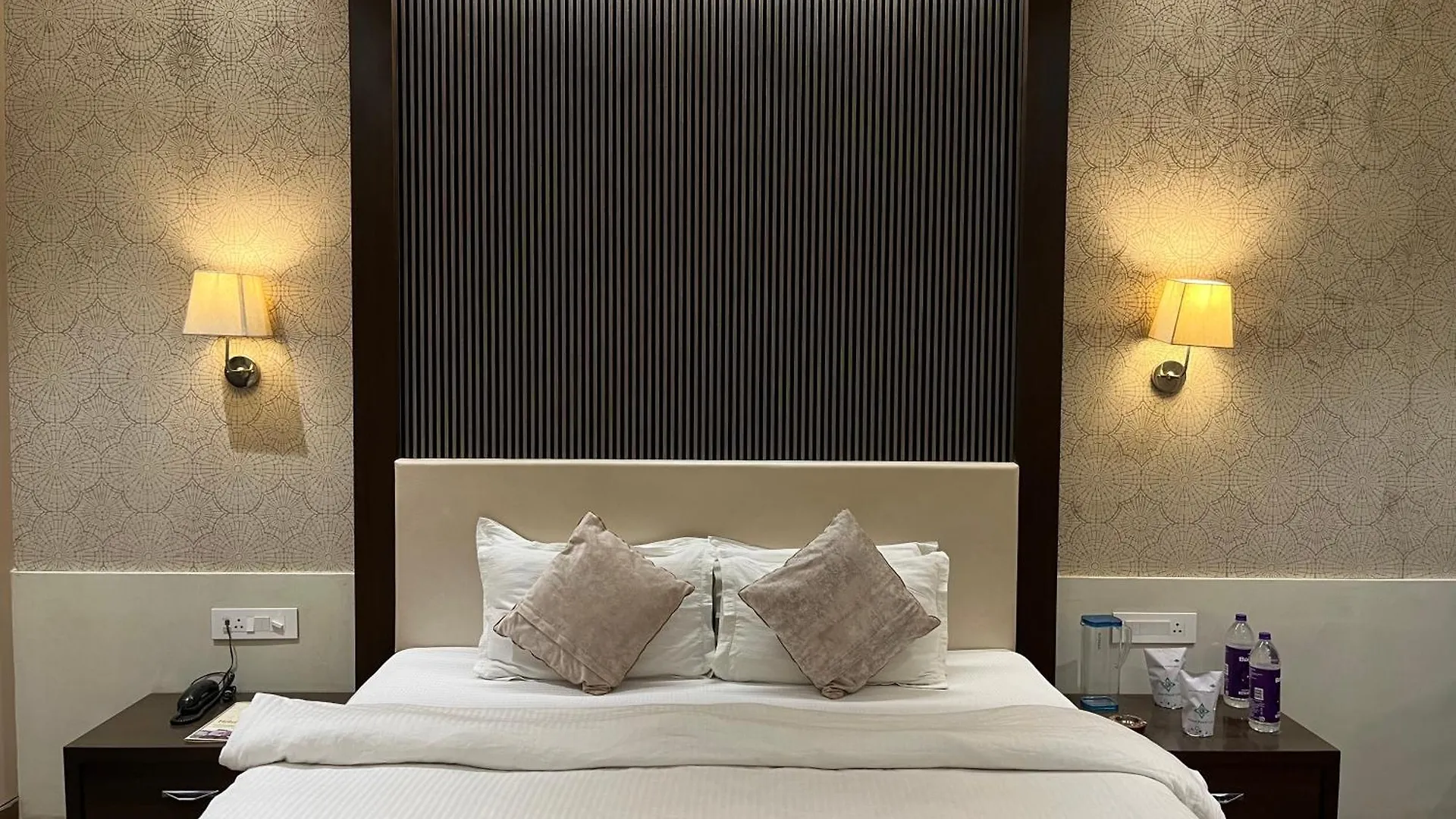 Hotel Royal Livin Varanasi 3*,